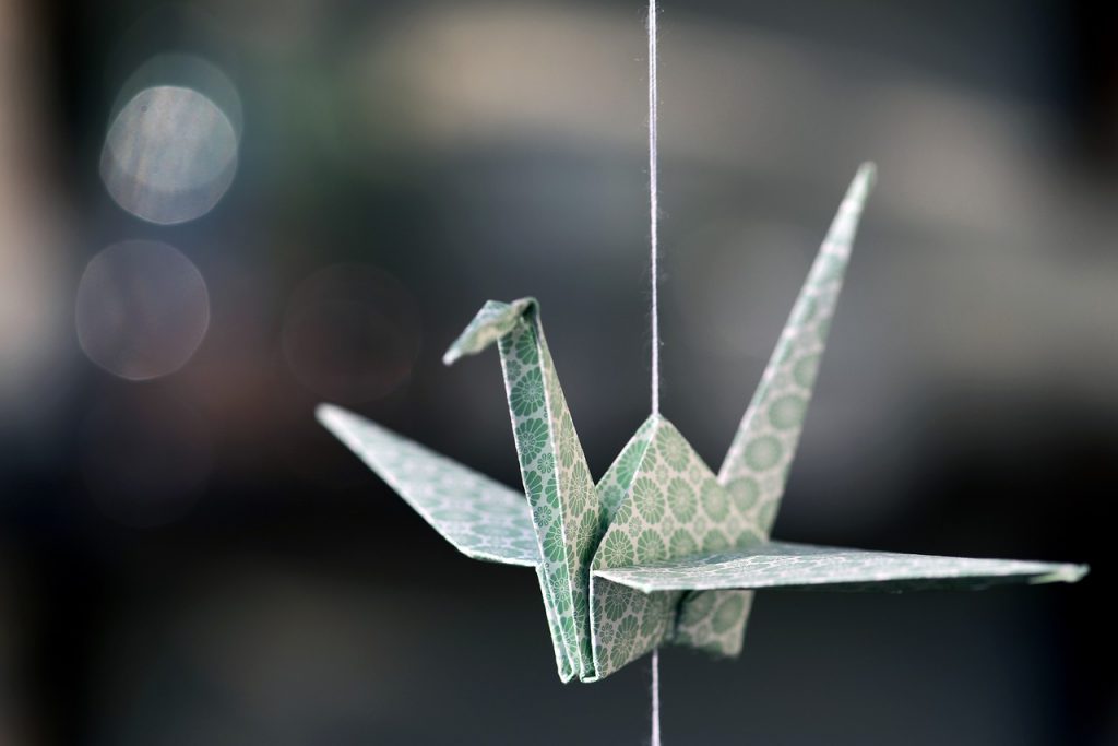 origami, crane, paper-4074201.jpg